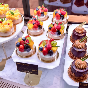 싱가포르 주얼 창이에 오픈한 메종드  피비