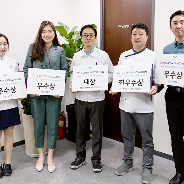 오픈 이노베이션 경진대회에서 우수한 성적을 거둔 팀들의 모습