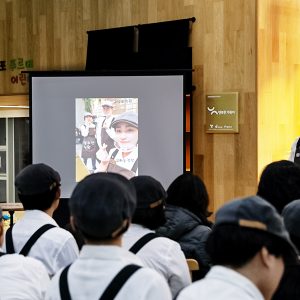 준비된 영상을 즐기는 바리스타 대회의 현장 준비된 영상을 즐기는 바리스타 대회의 현장