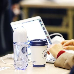 내외신 미디어 관계자들에게 지원된 SPC그룹의 ‘오(EAU) 생수’ 내외신 미디어 관계자들에게 지원된 SPC그룹의 ‘오(EAU) 생수’