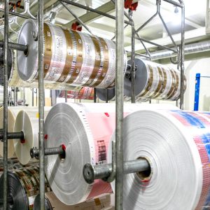 SPC PACK 공장에서 생산되는 포장재 SPC PACK