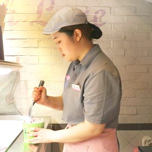 아르바이트하는 박효경학생