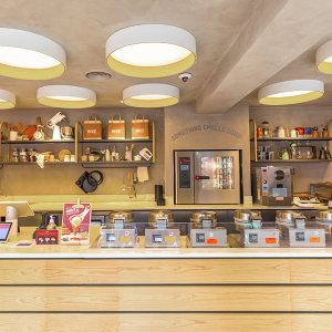 배스킨라빈스 HIVE 매장 1층 배스킨라빈스 HIVE 매장 1층