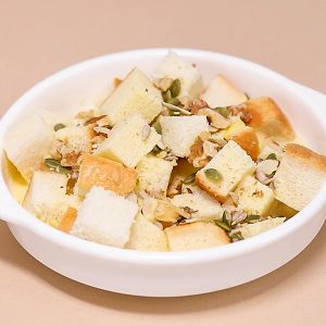 견과류를 솔솔 뿌려주세요