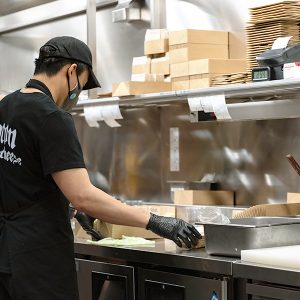 에그슬럿 2호점의 오픈 키친