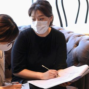 직원들의 회의하는 모습 직원들의 회의하는 모습