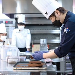 열정적으로 가르치는 강사님의 모습 열정적으로 가르치는 강사님의 모습