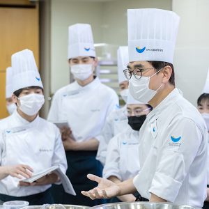 열정으로 가르치는 교수님 열정으로 가르치는 교수님