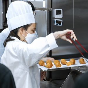 새로운 장비를 활용하는 모습 새로운 장비를 활용하는 모습