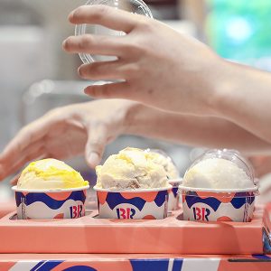 꼼꼼하게 포장하는 모습