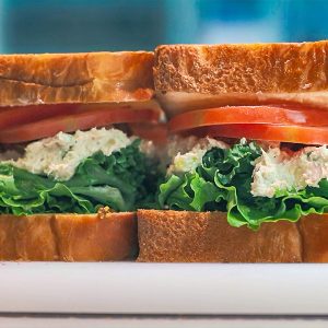 치킨 아몬드 샌드위치