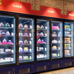 6대로 확대 설치한 쇼케이스 냉장고