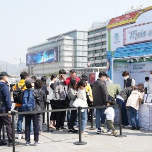 부산세계박람회 유치와 고객의 행복에 대한 소망(Wish)을 형상화한 SPC 소원상점 부산세계박람회 유치와 고객의 행복에 대한 소망(Wish)을 형상화한 SPC 소원상점