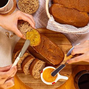 10가지 곡물이 들어가 건강하게 섭취할 수 있는 ‘10가지곡물빵’