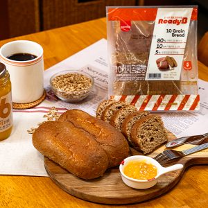 호밀이 함유돼 진하고 고소한 맛이 특징인 ‘브라운브레드’