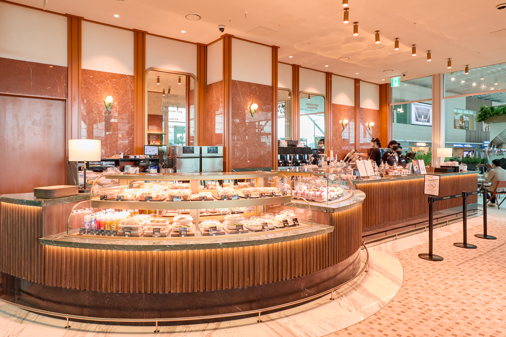 파스쿠찌-센트로인천공항-랜드마크점-매장-내부-사진-1